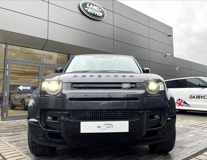 Land Rover Defender 12