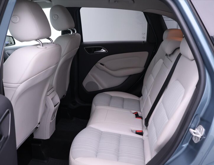 Mercedes-Benz Třídy B Hatchback 1,8 l 80 kw