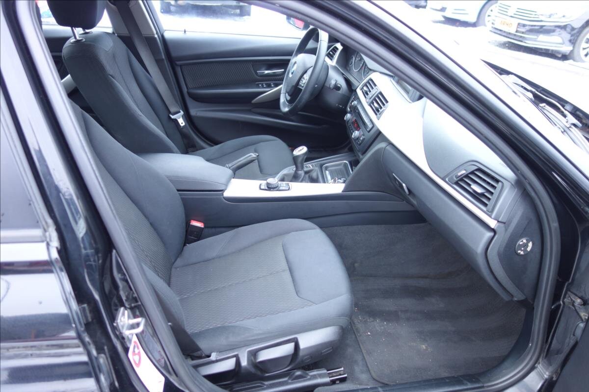 BMW Řada 3 Sedan 2,0 l 105 kw