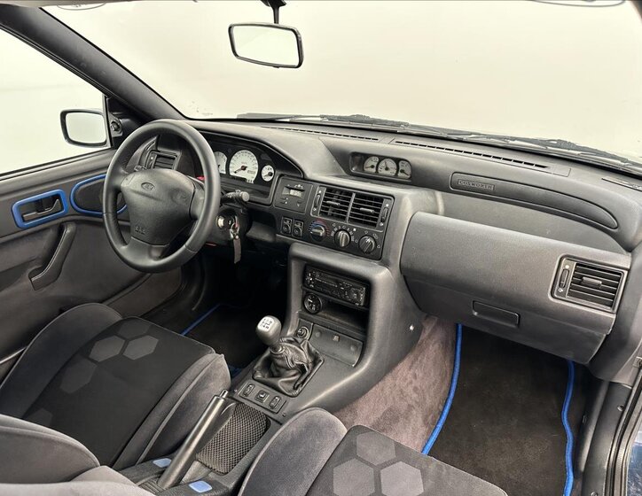 Ford Escort Hatchback 2,0 l 162 kw