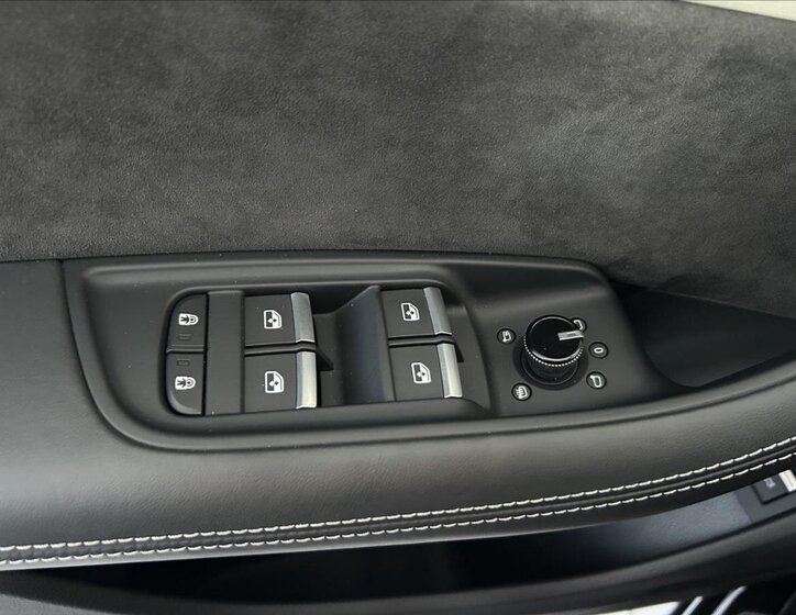 Audi Q8 SUV / Terénní 3,0 l 250 kw