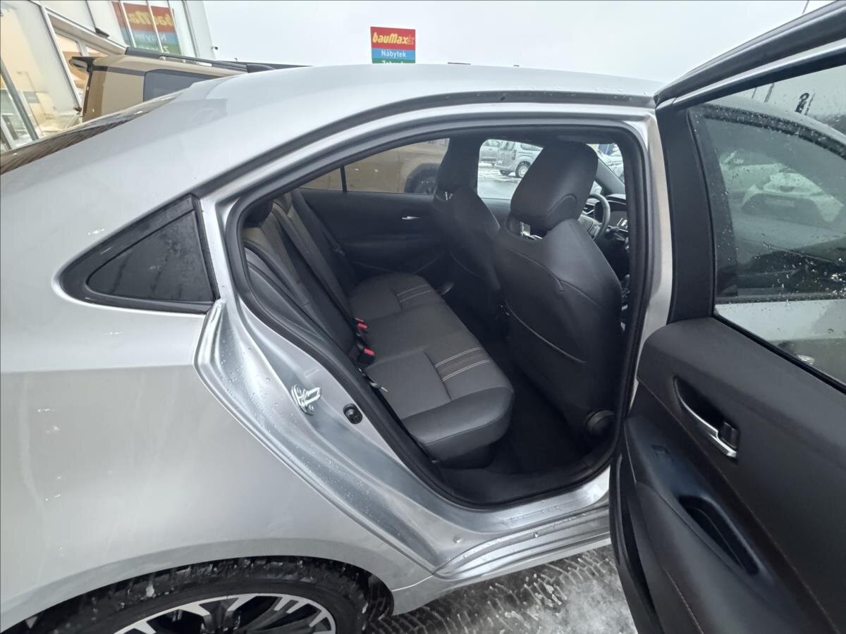 Toyota Corolla Sedan / Limuzína 1,8 l 72 kw