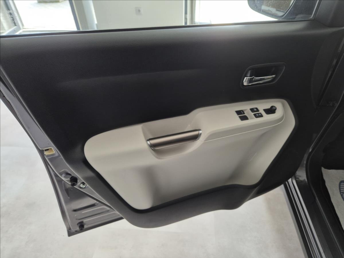 Suzuki Ignis Hatchback 1,2 l 66 kw