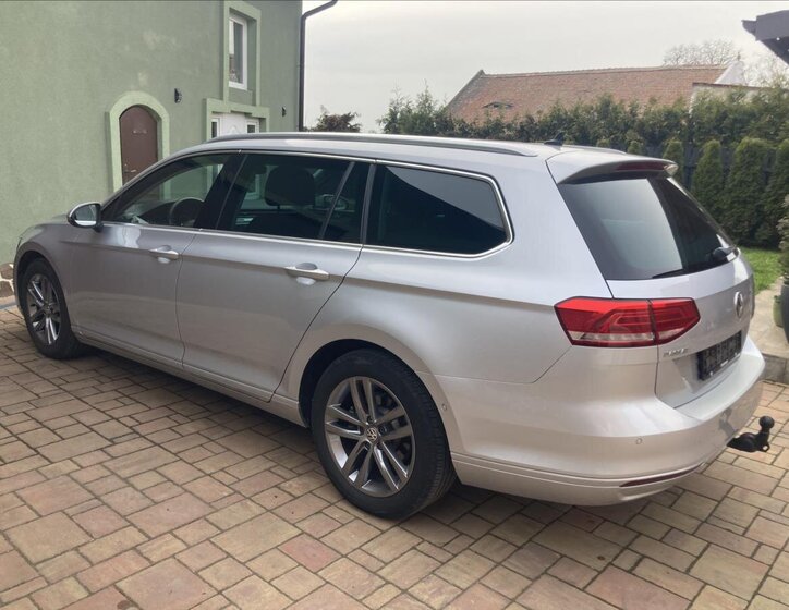 Volkswagen Passat Kombi 1,4 l 110 kw