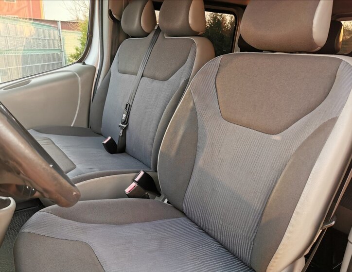 Opel Vivaro Kombi 2,0 l 84 kw