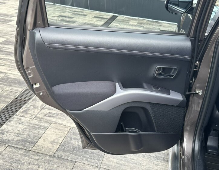 Mitsubishi Outlander SUV 2,3 l 130 kw