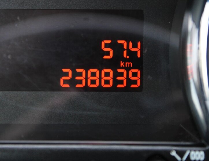 Peugeot 3008 MPV 1,6 l 80 kw