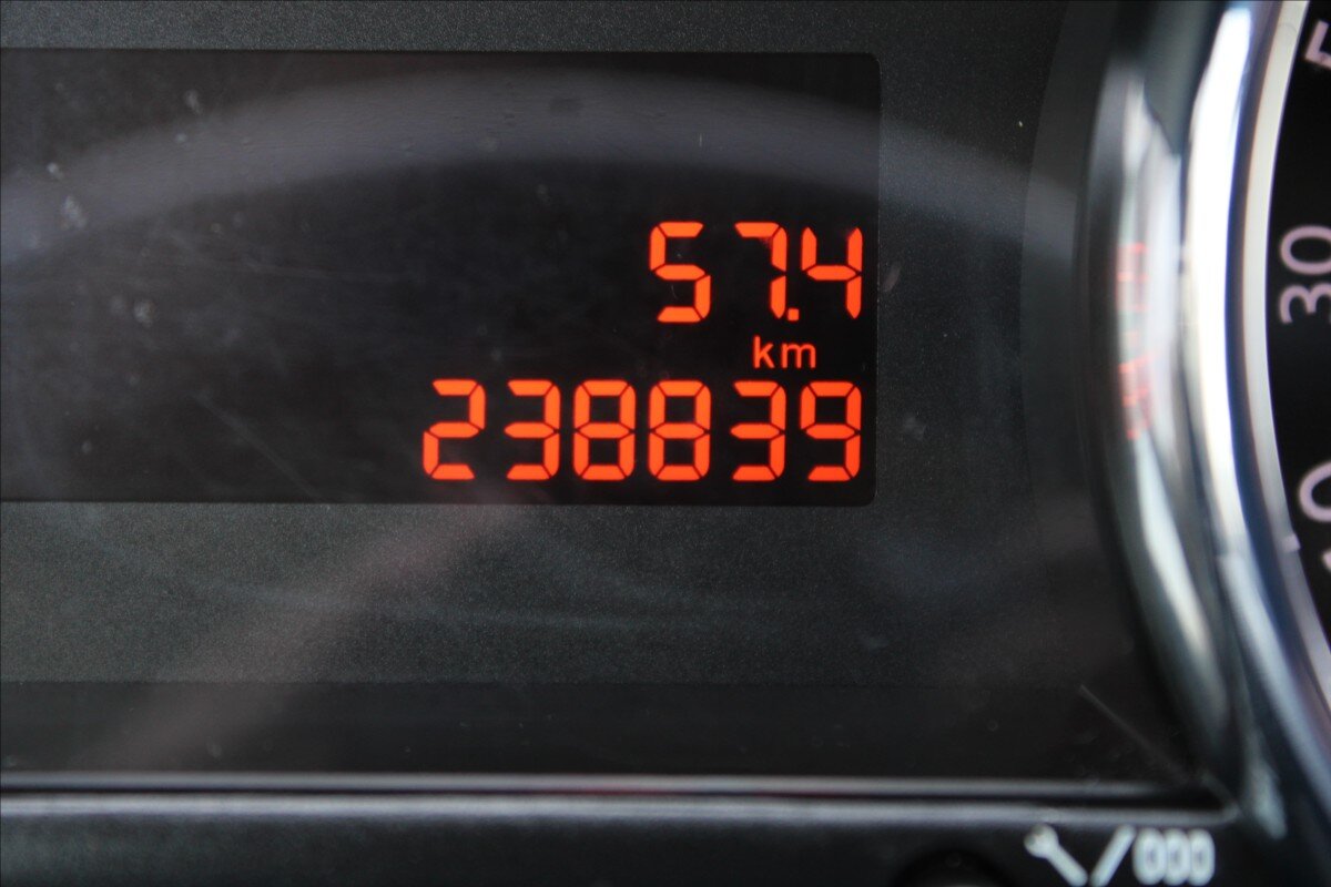 Peugeot 3008 MPV 1,6 l 80 kw