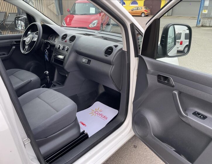 Volkswagen Caddy Skříň 2,0 l 81 kw