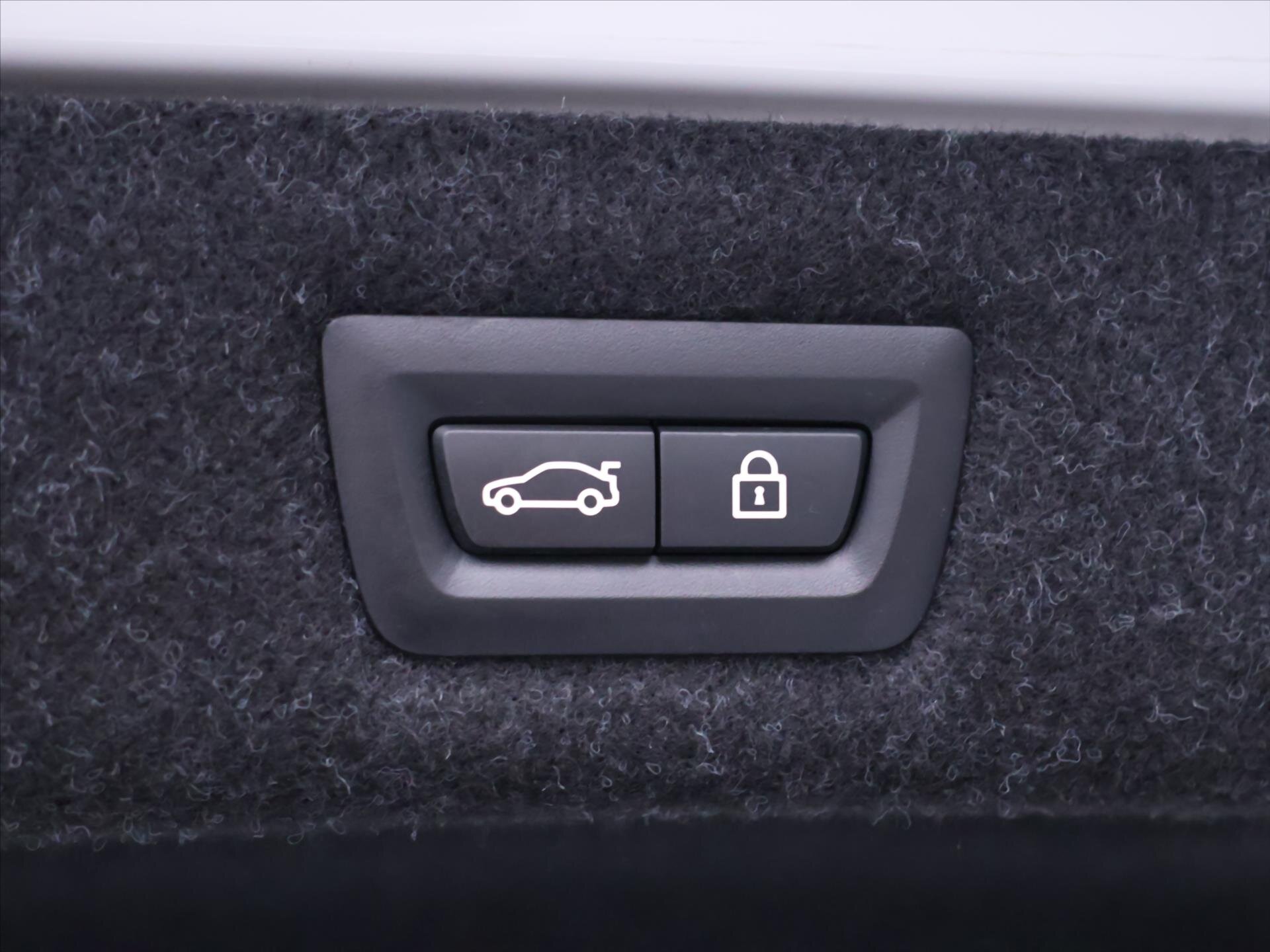 BMW Řada 5 Sedan 4,4 l 390 kw