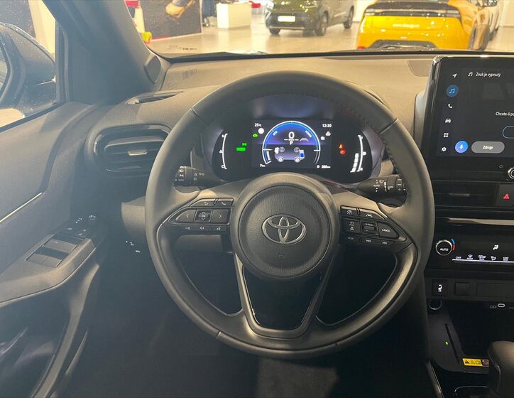 Toyota Yaris Cross MPV 1,5 l 96 kw