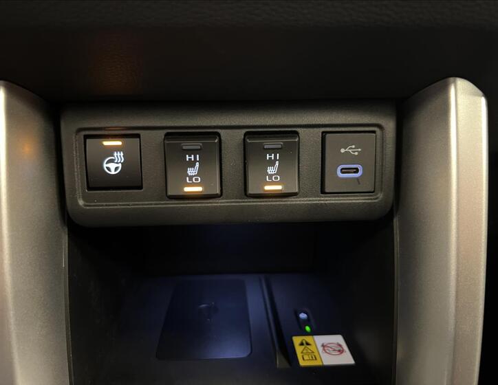 Toyota Corolla Cross 6