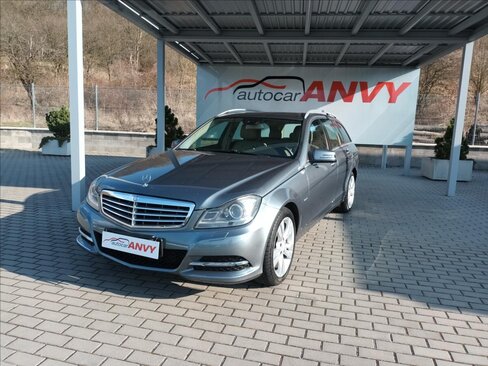 Mercedes-Benz Třídy C Kombi 2,1 l 100 kw
