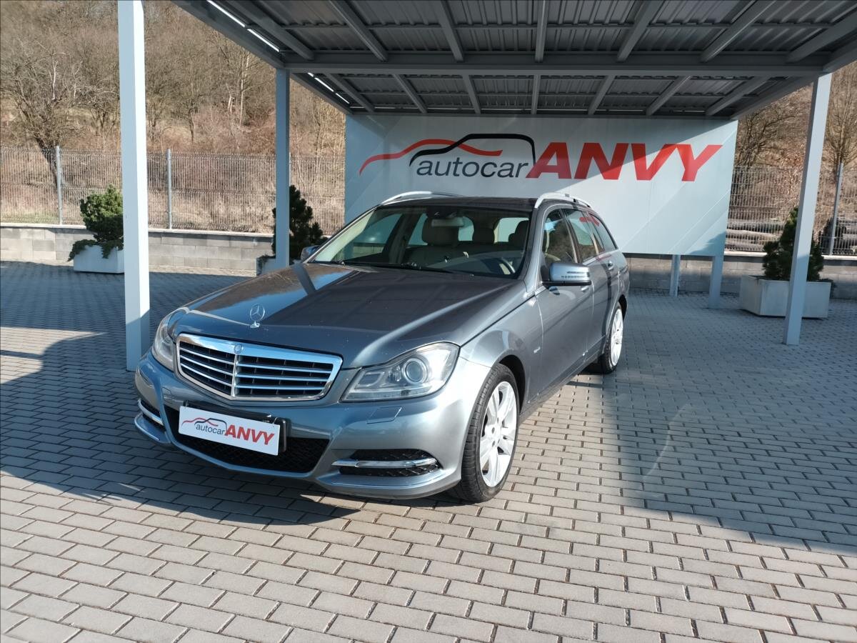 Mercedes-Benz Třídy C Kombi 2,1 l 100 kw