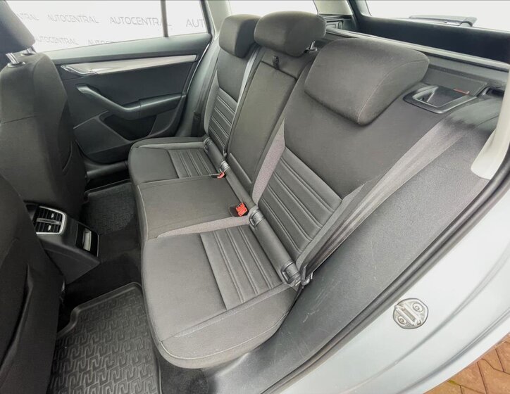 Škoda Octavia 23