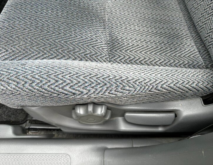 Honda CR-V Kombi 2,0 l 94 kw