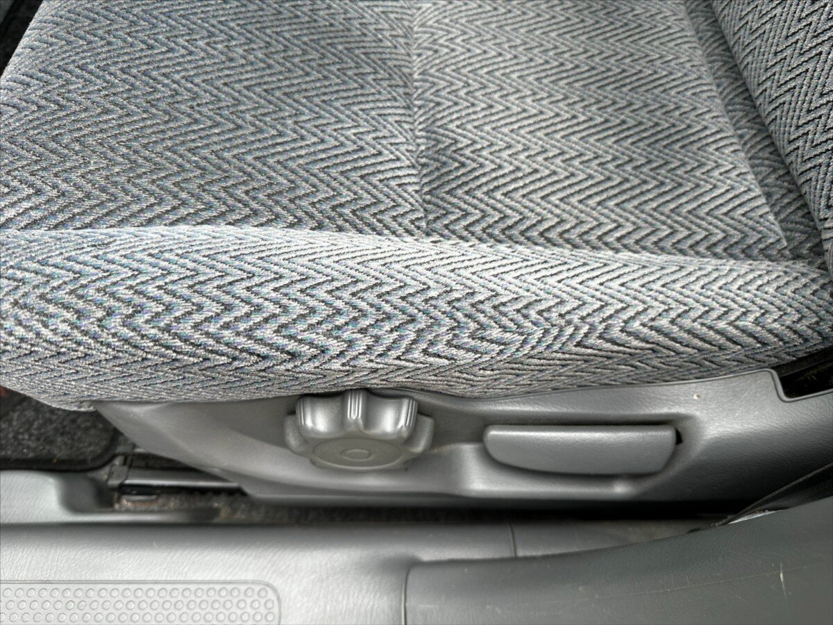 Honda CR-V Kombi 2,0 l 94 kw