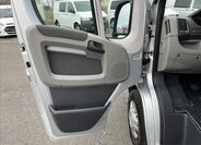 Peugeot Boxer Kombi 2,2 l 88 kw
