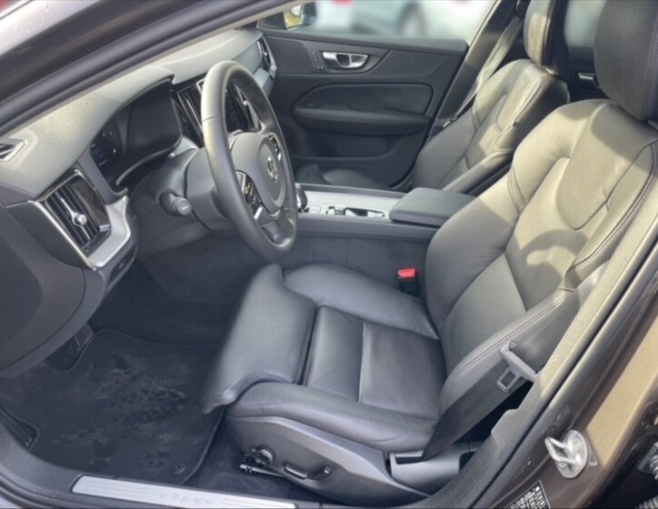 Volvo V60 Kombi 2,0 l 145 kw