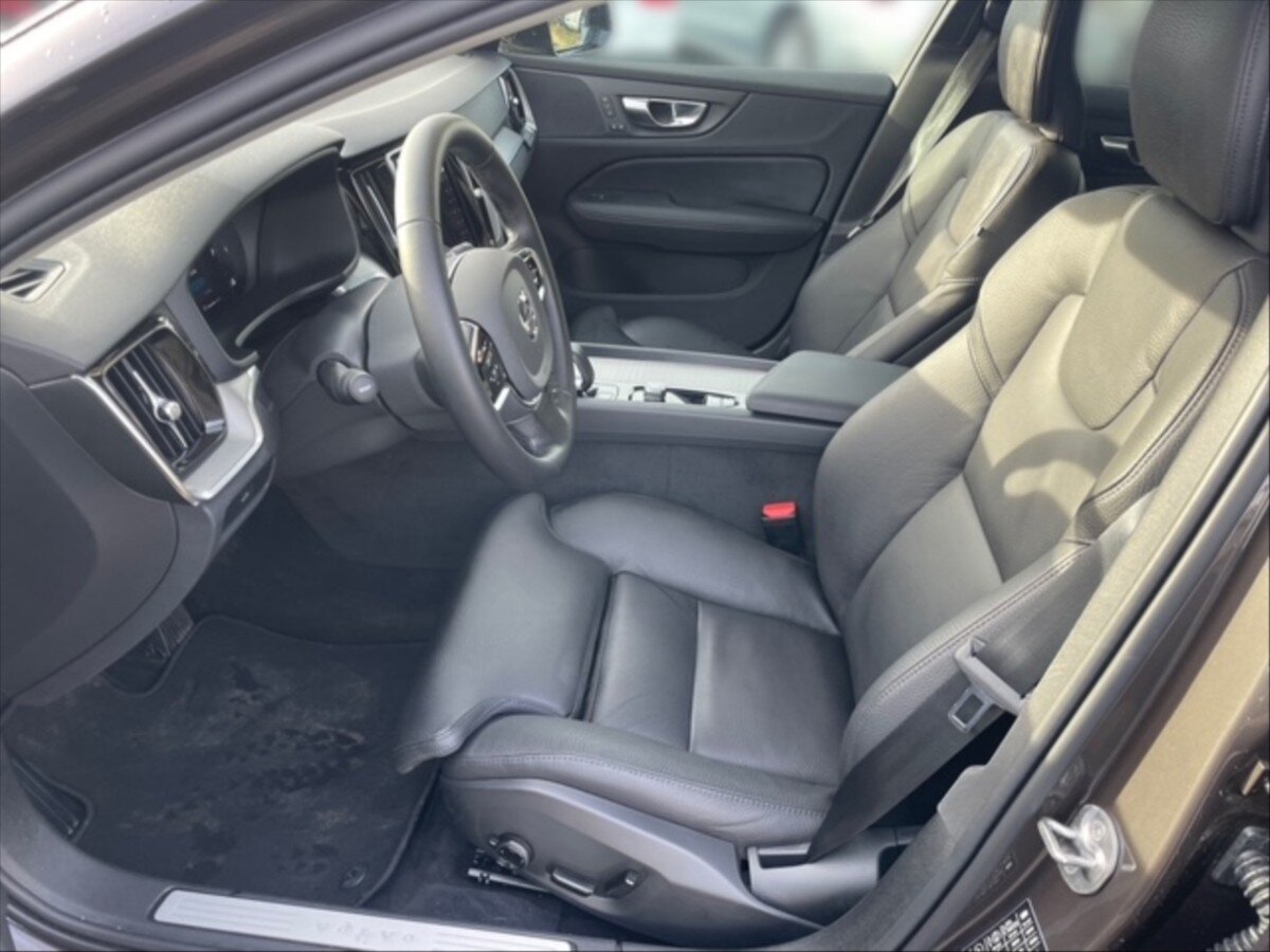 Volvo V60 Kombi 2,0 l 145 kw