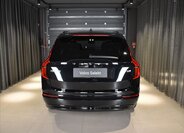 Volvo XC90 SUV / Terénní 2,0 l 228 kw