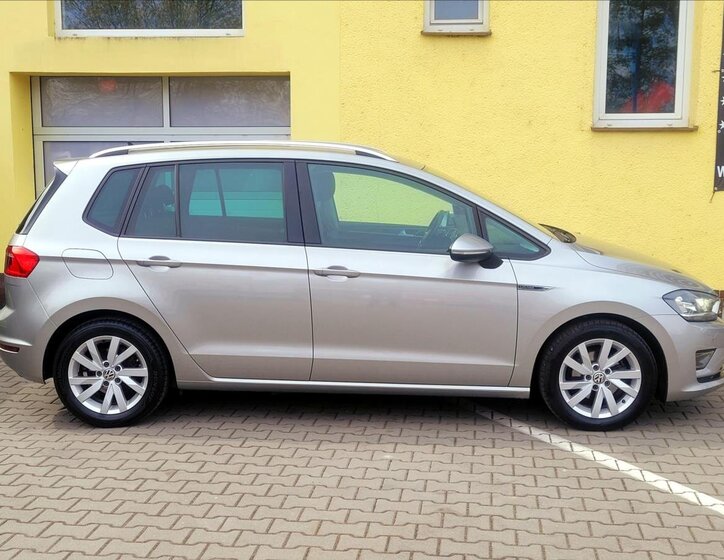 Volkswagen Golf Sportsvan MPV 1,2 l 81 kw