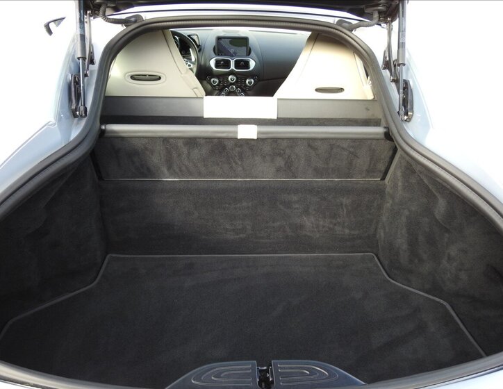 Aston Martin Vantage Kupé 4,0 l 375 kw