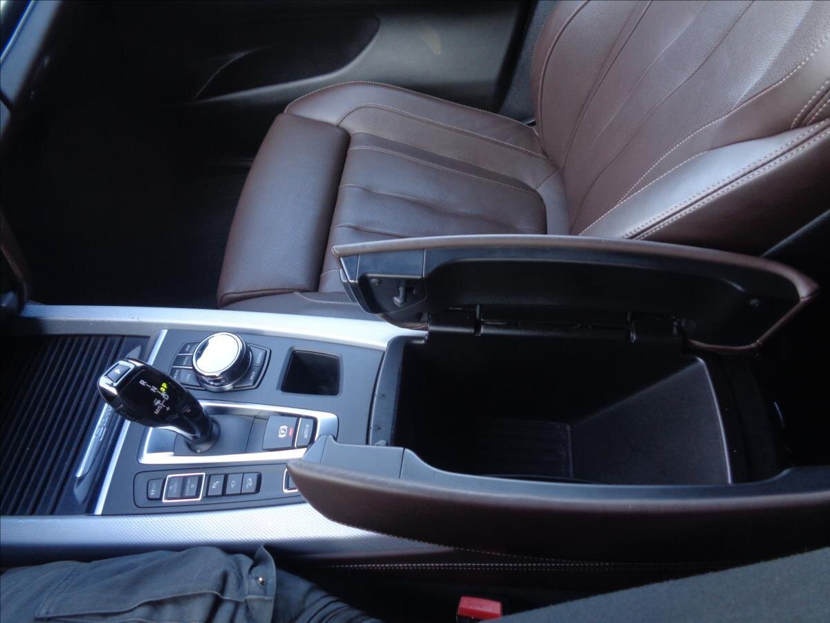 BMW X5 Kombi 2,0 l 180 kw