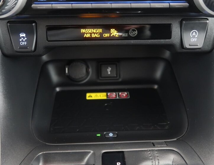 Toyota RAV4 SUV 2,0 l 129 kw