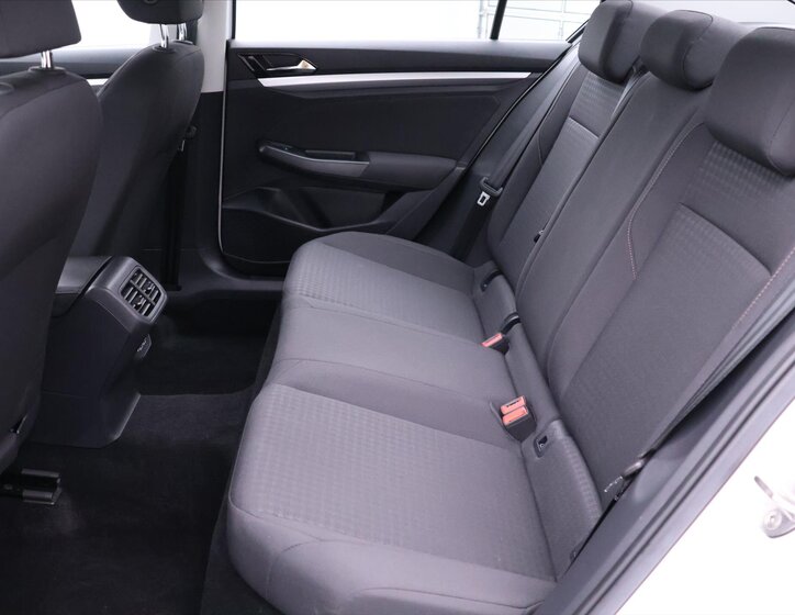 Volkswagen Bora Sedan 0,0 100 kw