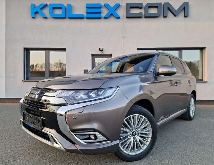 Mitsubishi Outlander SUV / Terénní 2,4 l 165 kw