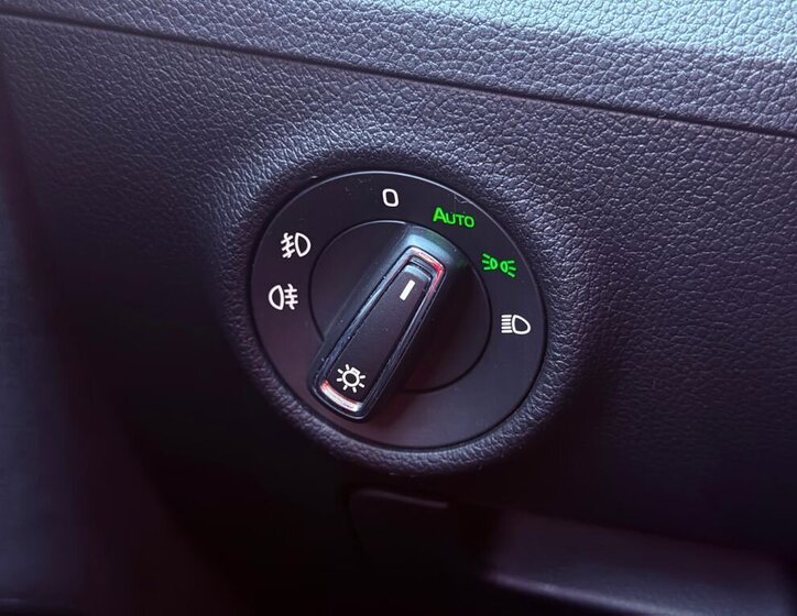 Škoda Superb Sedan / Limuzína 2,0 l 140 kw