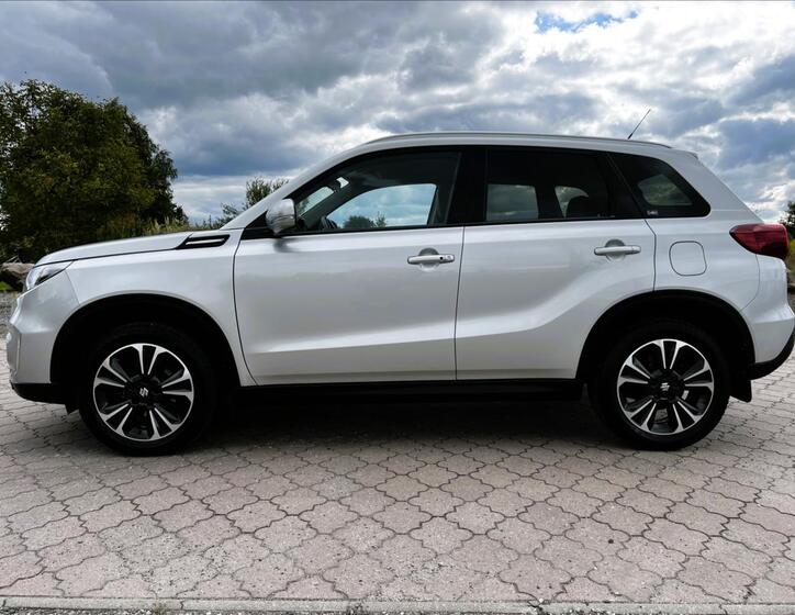 Suzuki Vitara 13