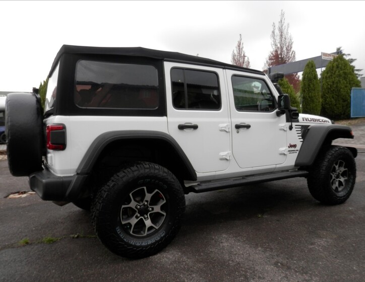 Jeep Wrangler 5