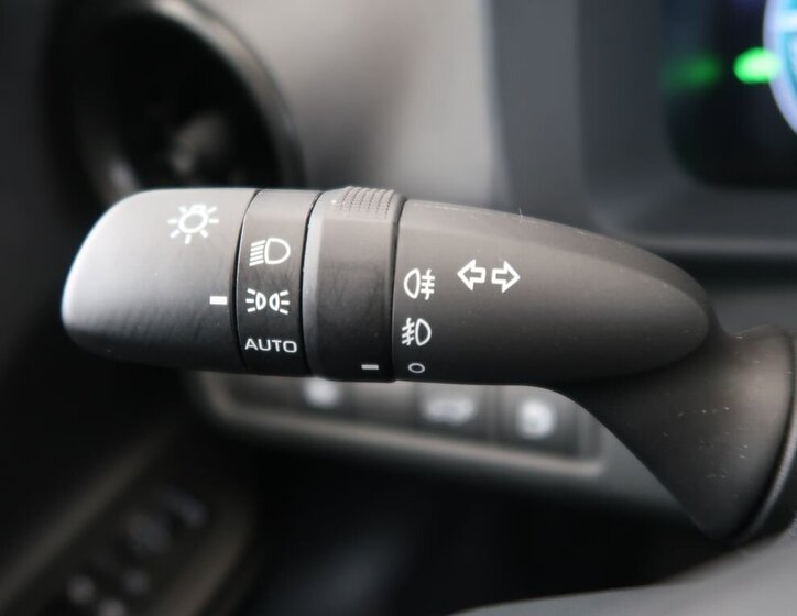 Toyota C-HR SUV / Terénní 2,0 l 112 kw