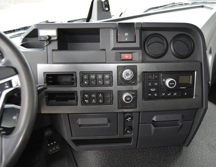 Renault Ostatní Ostatní 10,8 l 345 kw