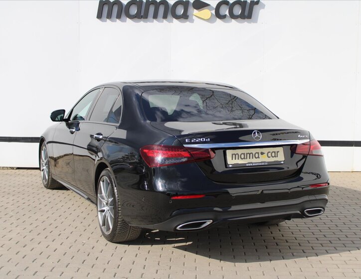 Mercedes-Benz Třídy E Sedan / Limuzína 2,0 l 143 kw