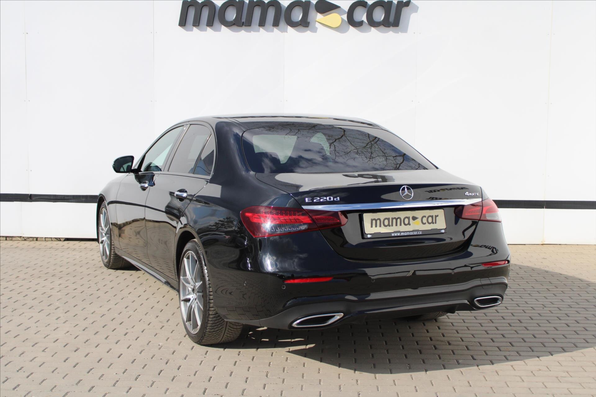 Mercedes-Benz Třídy E Sedan / Limuzína 2,0 l 143 kw