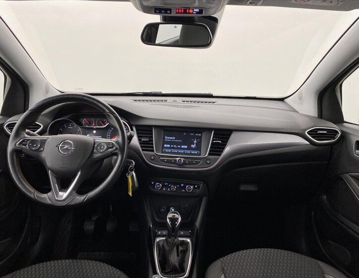 Opel Crossland X 9
