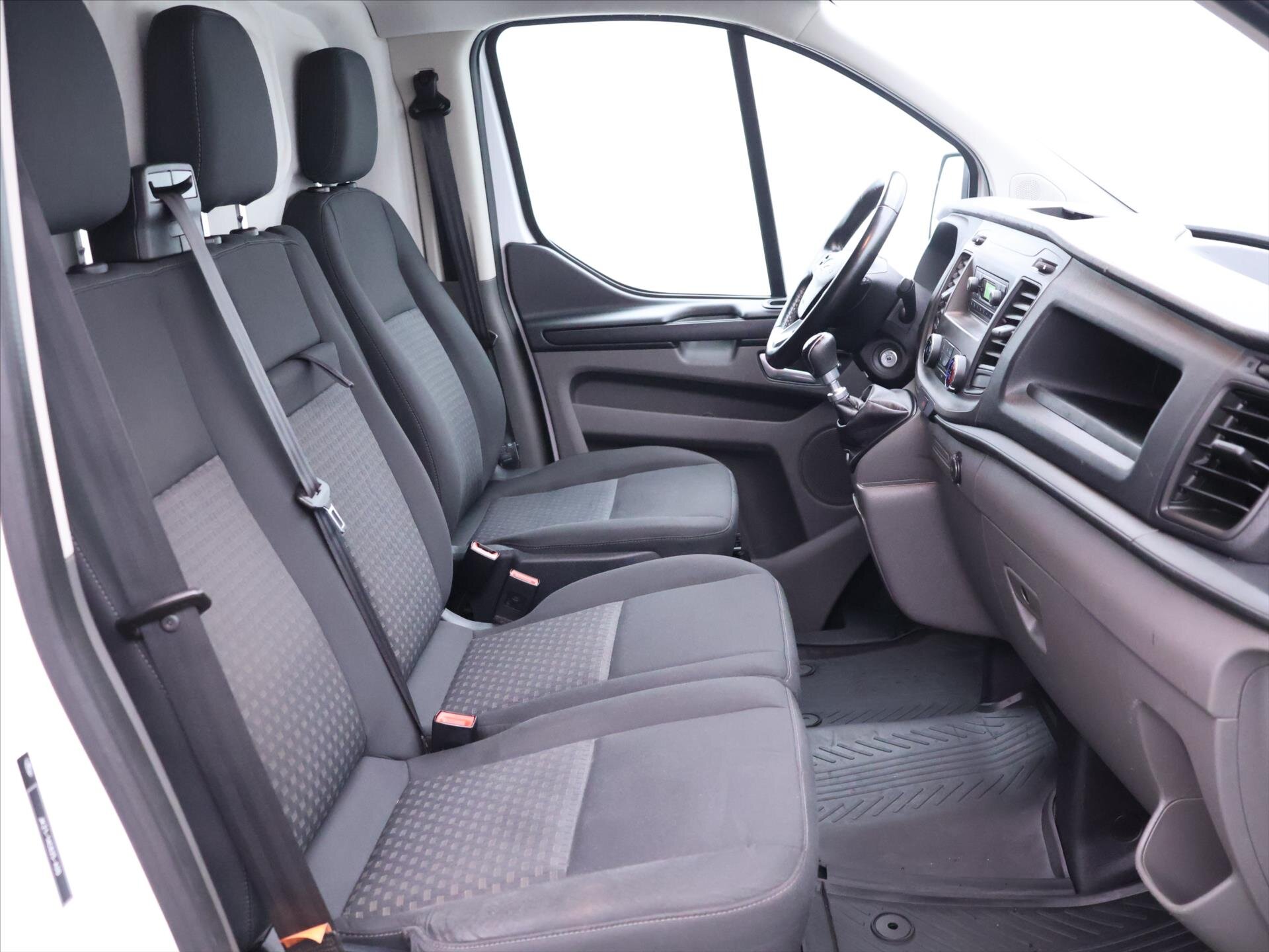Ford Transit Custom Skříň 2,0 l 77 kw