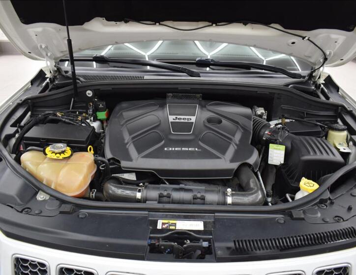 Jeep Grand Cherokee 38