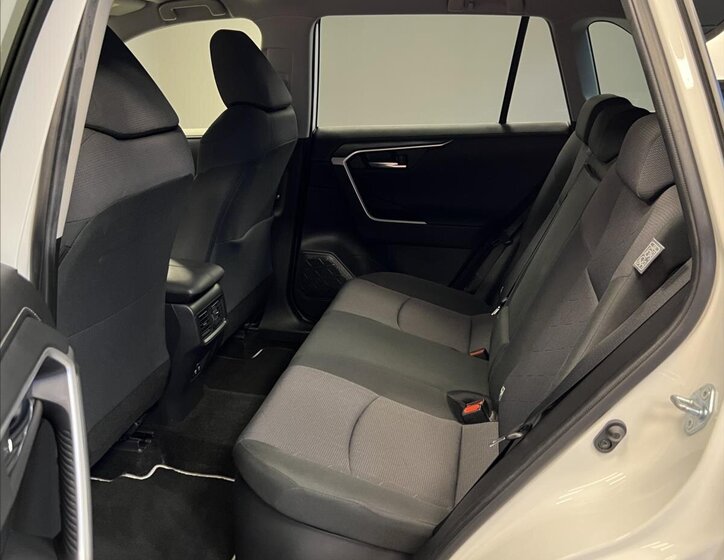 Toyota RAV4 SUV 2,5 l 131 kw