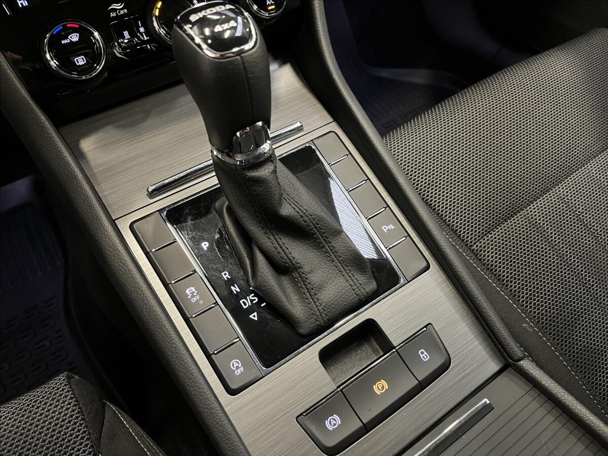 Škoda Superb Liftback 2,0 l 206 kw