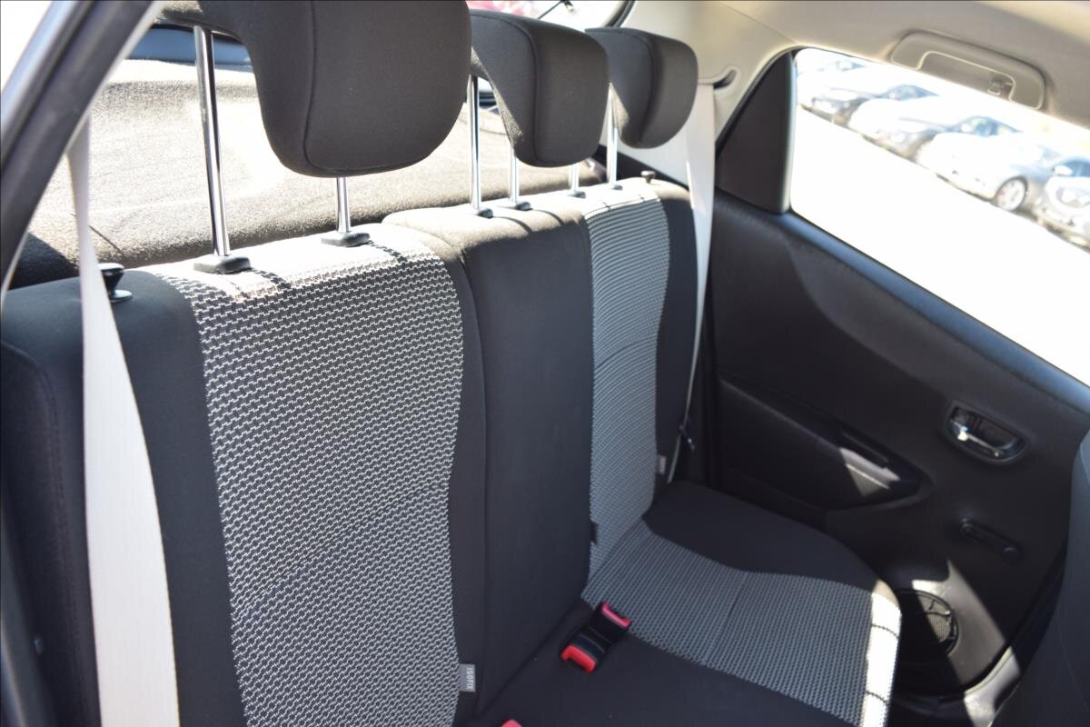 Toyota Yaris Hatchback 998,0 51 kw