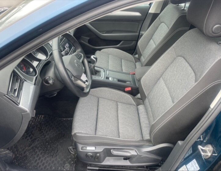 Volkswagen Passat Kombi 1,5 l 110 kw