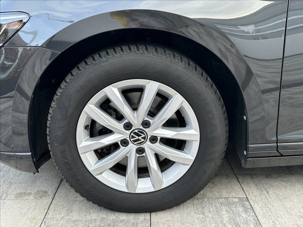 Volkswagen Passat Kombi 1,5 l 110 kw