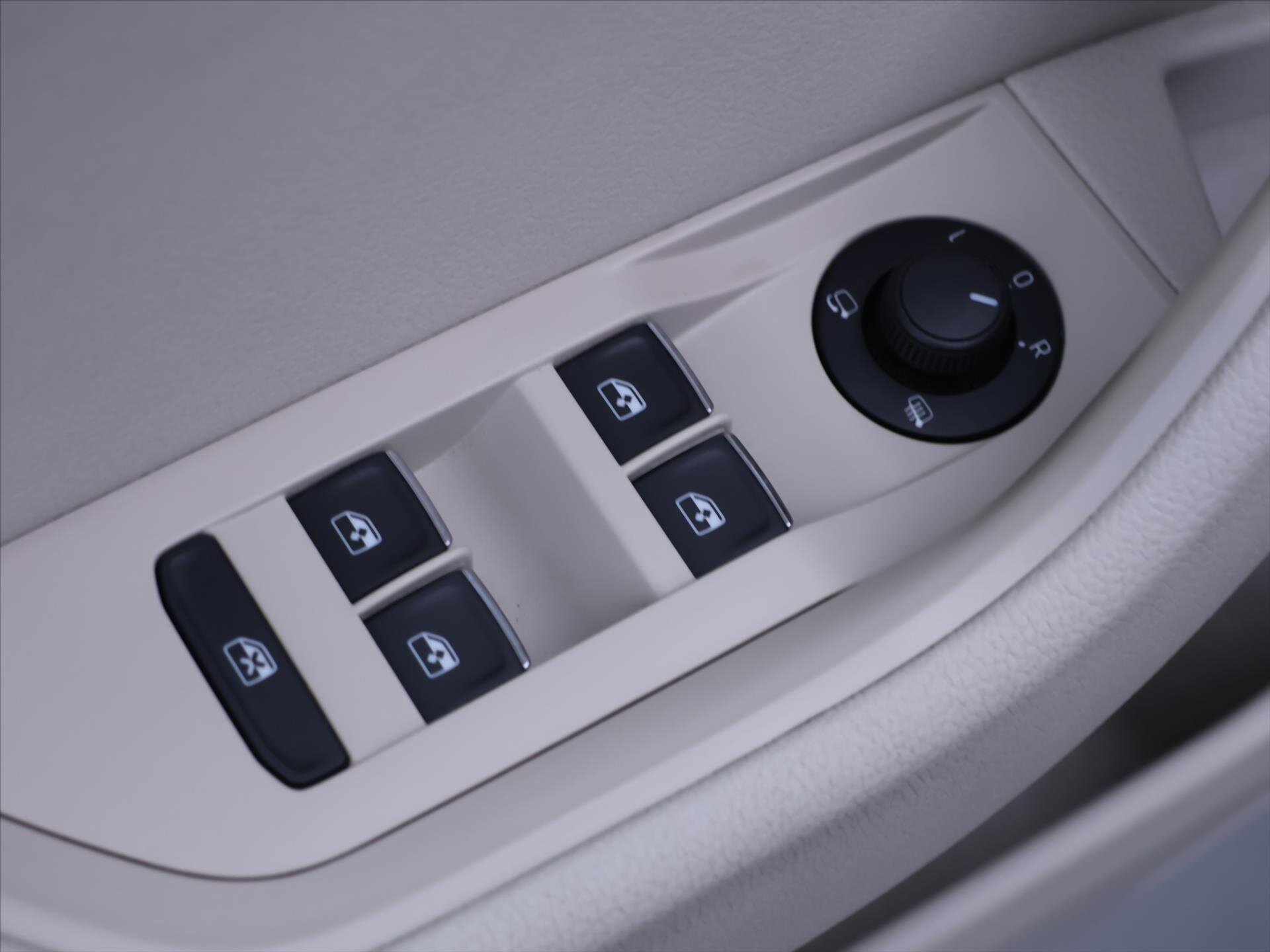 Škoda Superb Liftback 2,0 l 162 kw