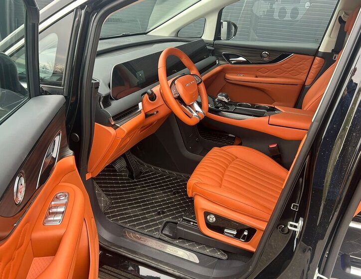 Dongfeng Ostatní MPV 1,5 l 255 kw