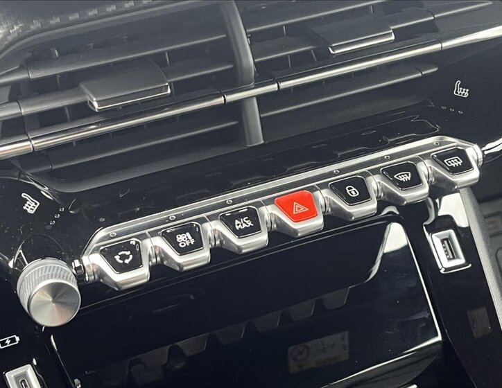 Peugeot 2008 SUV / Terénní 1,2 l 96 kw