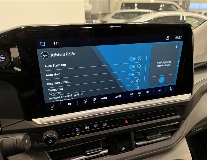 Volkswagen Caravelle 8